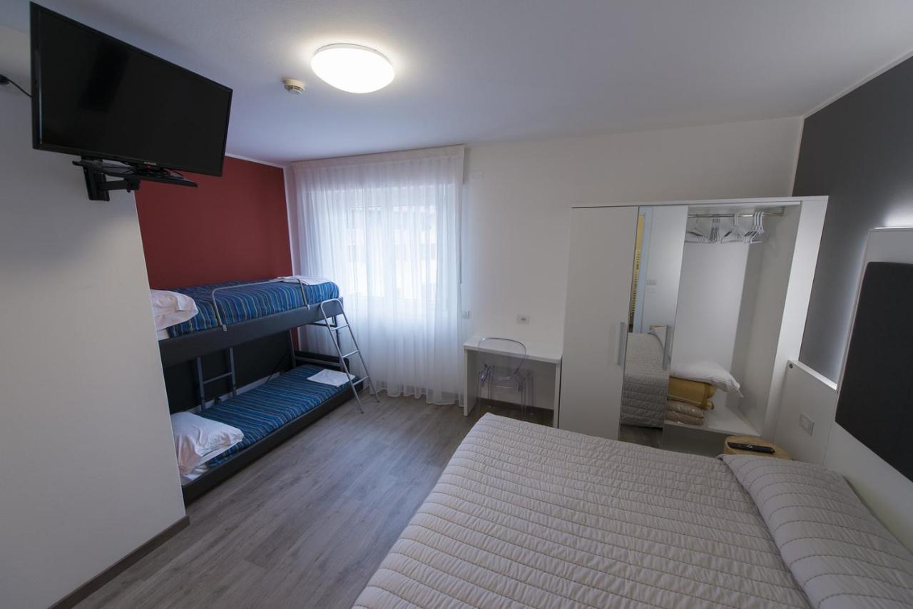 Hotel Rolly Riva del Garda Exterior foto